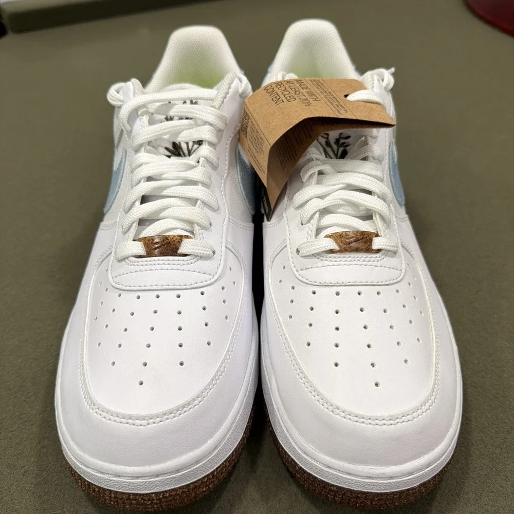 BRAND NEW Nike Air Force 1 '07 LV8 Indigo CZ0338-100 Size 11.5 Authenticated! DS
